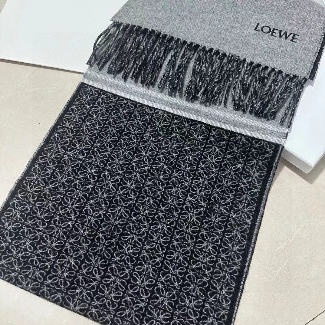 Loewe Scarf